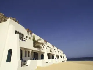 Hotels In Los Cabos Predict 350 Thousand Tourists For March: Largest Estimate In History