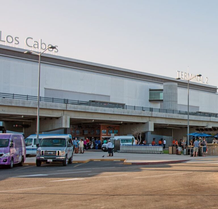 Best Transportation Options From The Los Cabos International Airport