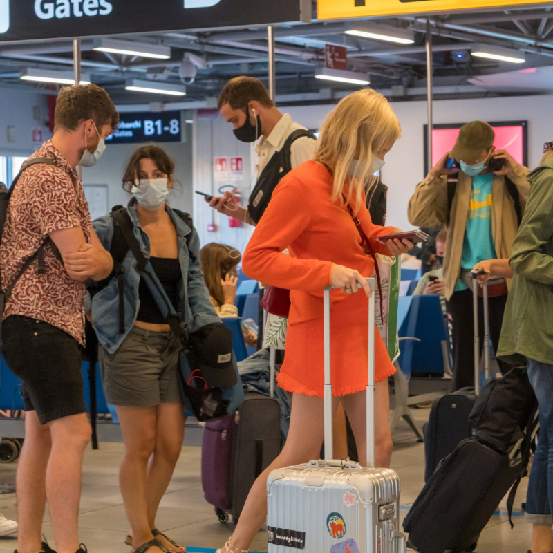 Tourists arriving in Los Cabos