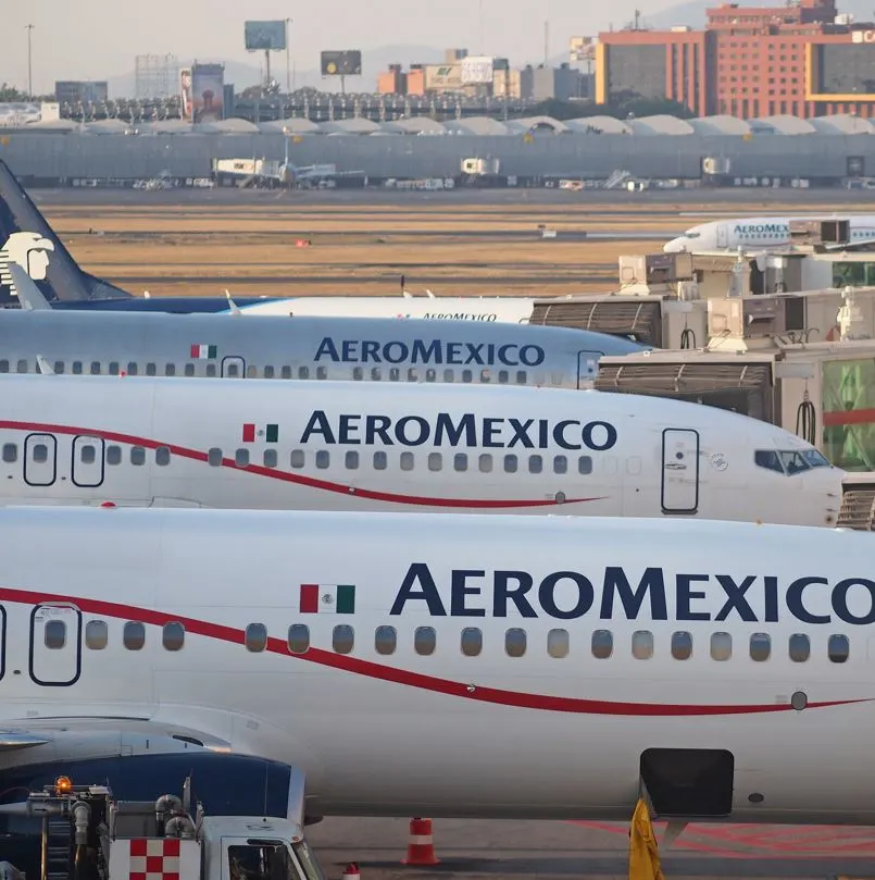 Aeromexico flights at airport gates