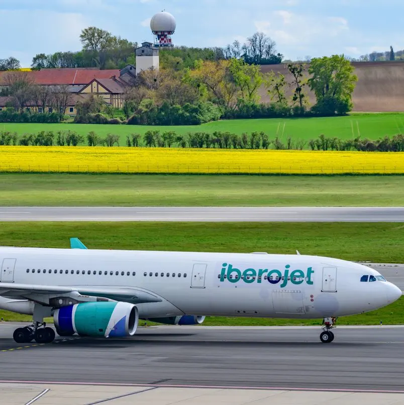 Iberojet aiplane on tarmac