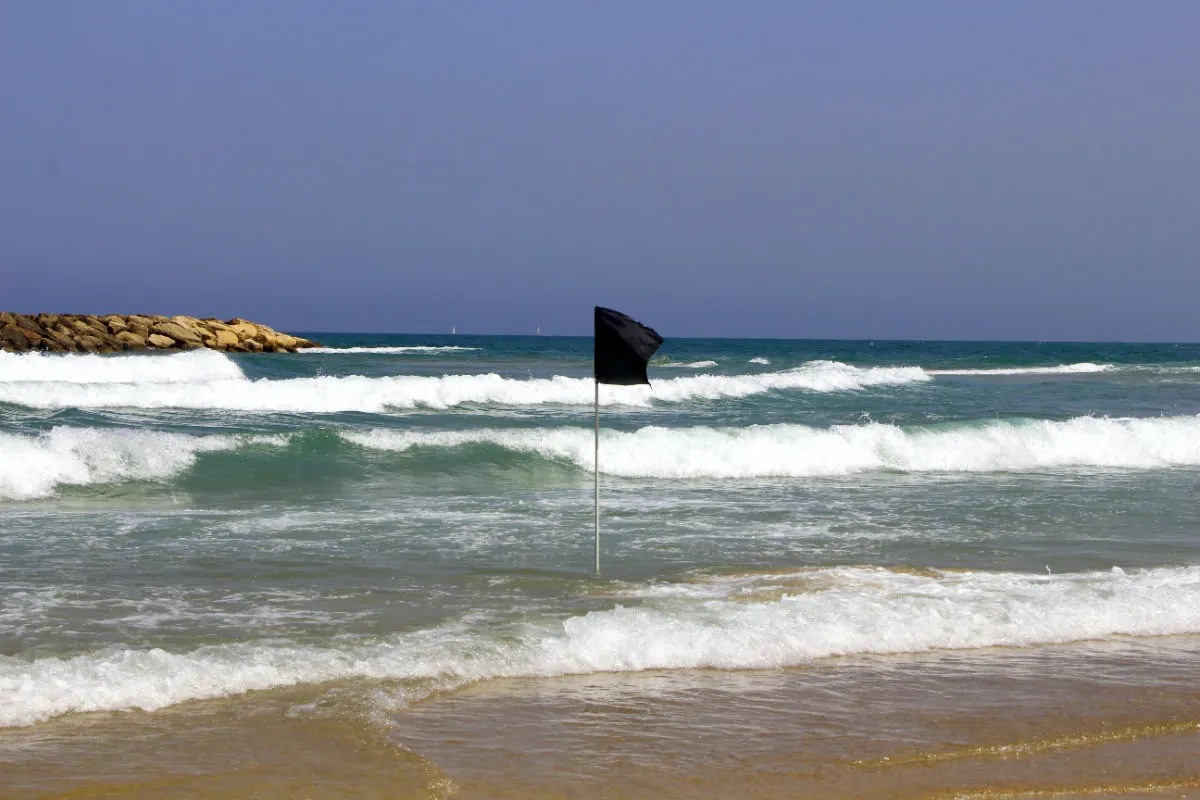 Authorities Remind Visitors To Follow Black Flag Warning On Beaches
