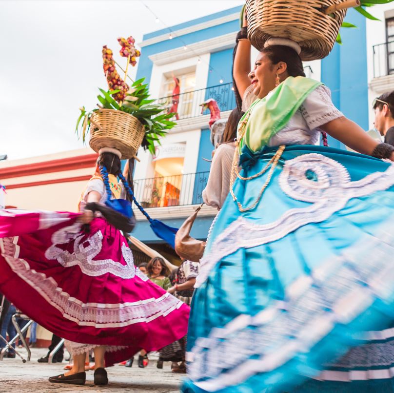 Mexican dancers in traditional costumes