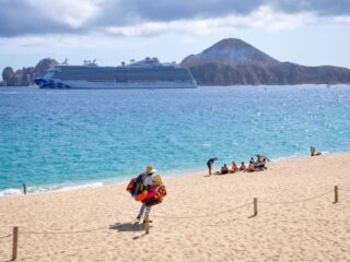 Expect Packed Beaches In Cabo This Summer As More Cruise Ships Expected 