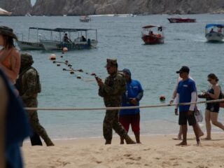 100 Soldiers Will Protect Tourists In Cabo Until End Of Summer 