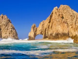 Cabo Authorities Warn Tourists Of Dangerous Beach Conditions Due To High Seas