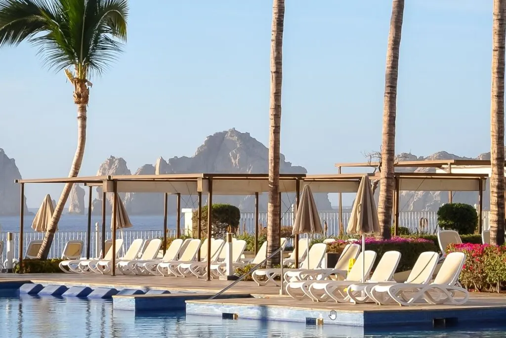 Cabo pool and ocean los cabos