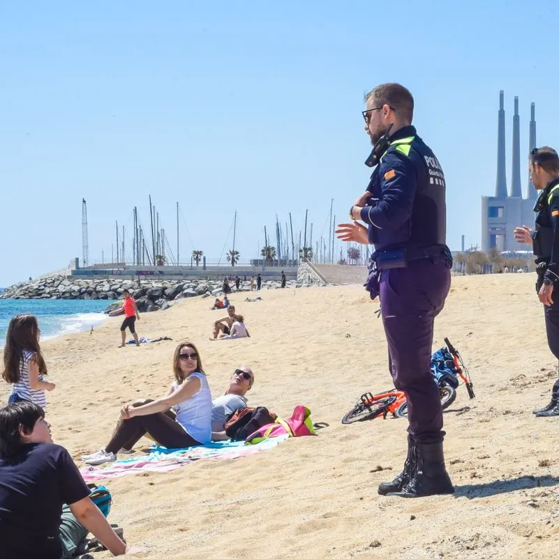 Police Talking To Tourists