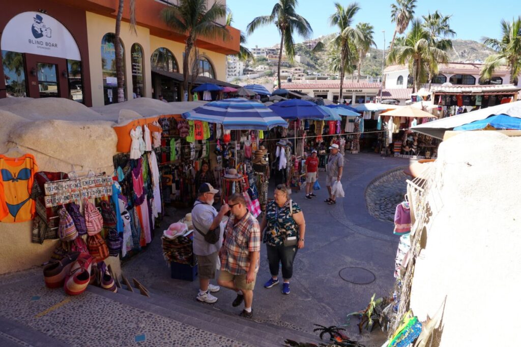 Los Cabos Visitors Spend An Average Of $2,500 During Trip, According To Tourism Board