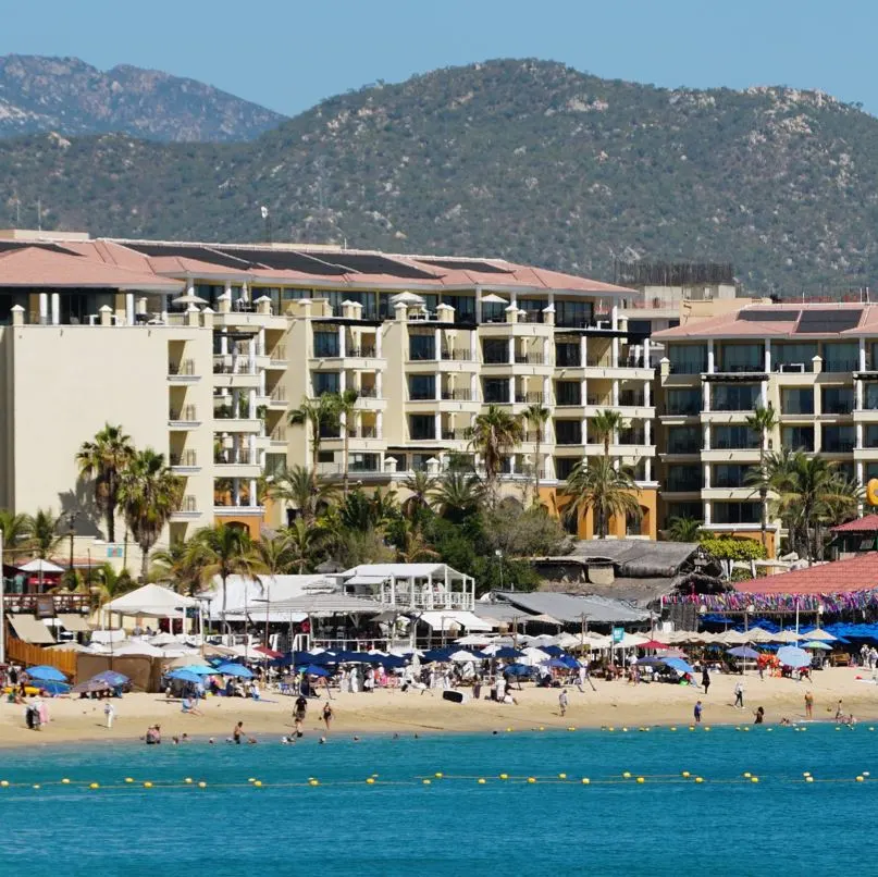 Los cabos busy beach