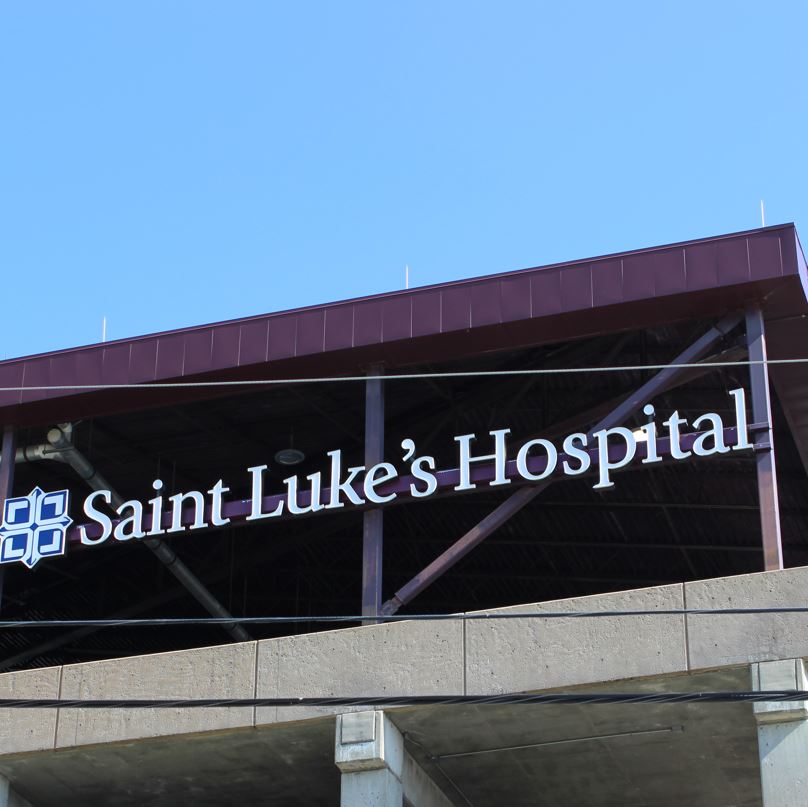 Saint Luke's Hospital Building Parking Lot