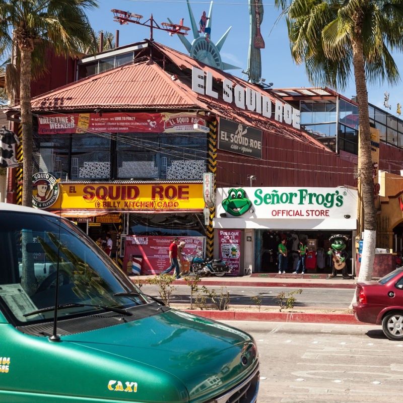 El Squid Roe Cabo San Lucas, with taxi on the Street