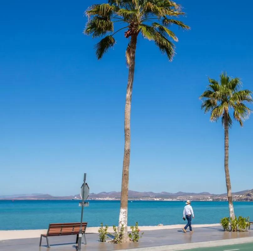 La Paz Boardwalk where buses arrive from Los Cabos