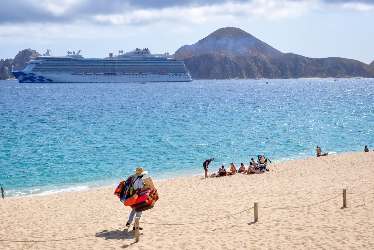 Ultimate Guide To Los Cabos’ Most Popular Beach
