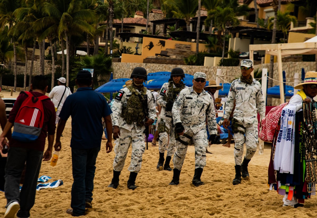 Police, Navy, & National Guard Increase Presence In Los Cabos To Fight