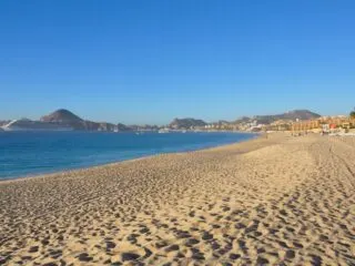 Security Cameras Being Added To Los Cabos’ Most Popular Beach To Improve Tourists’ Safety