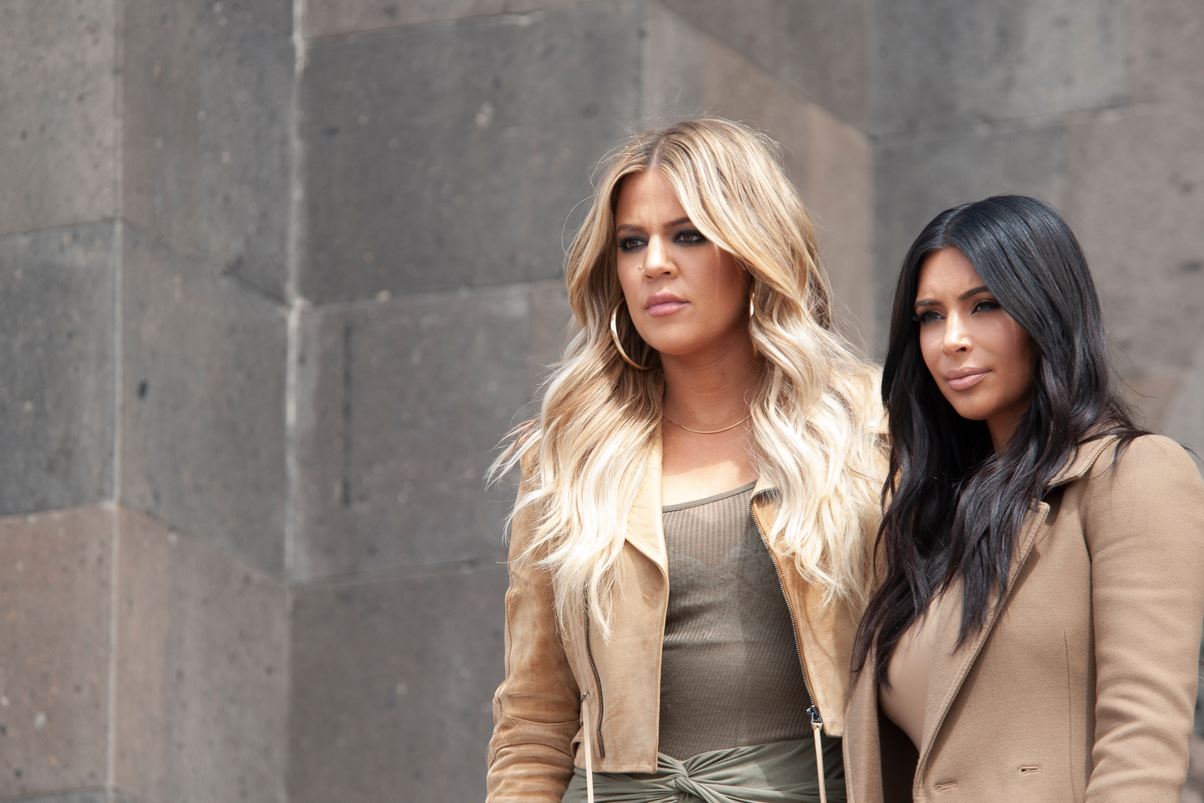 Kim And Khloé Kardashian Spotted Vacationing In Los Cabos The Cabo Sun