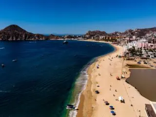 Top 5 Things To Do When Visiting Los Cabos’ Most Popular Beach