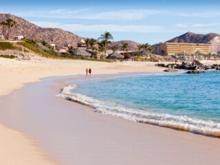Los Cabos Sends More Officials To Beaches As Visitors Ignore Safety Warnings