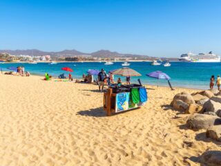 Los Cabos Tourists Still Getting Fair Prices Despite Strengthening Peso
