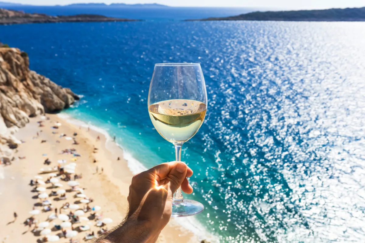 New Pass Allows Los Cabos Tourists To Try Food And Drinks At 4 Resorts During Their Vacations