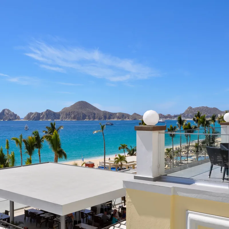 Bar in Los Cabos with sea view