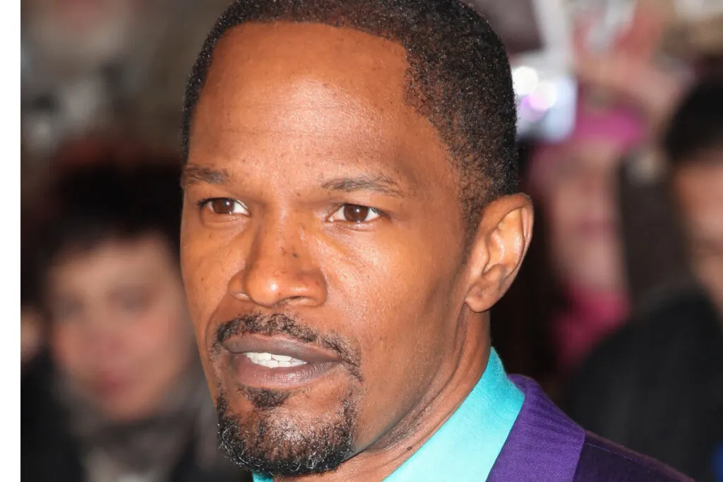 Jamie Foxx Seen Vacationing In Los Cabos After Health Scare