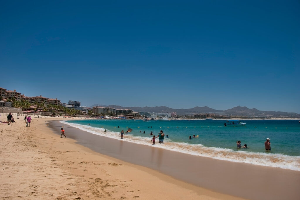Los Cabos’ Most Popular Beach Continuously Monitored For Tourist Safety