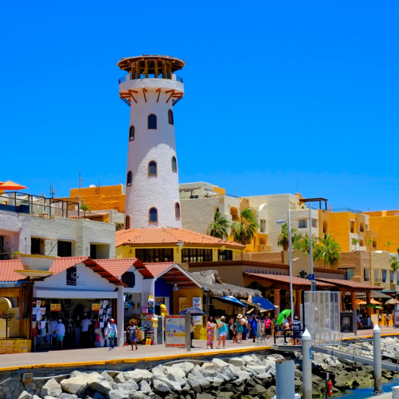 Tourists in Los Cabos shopping area