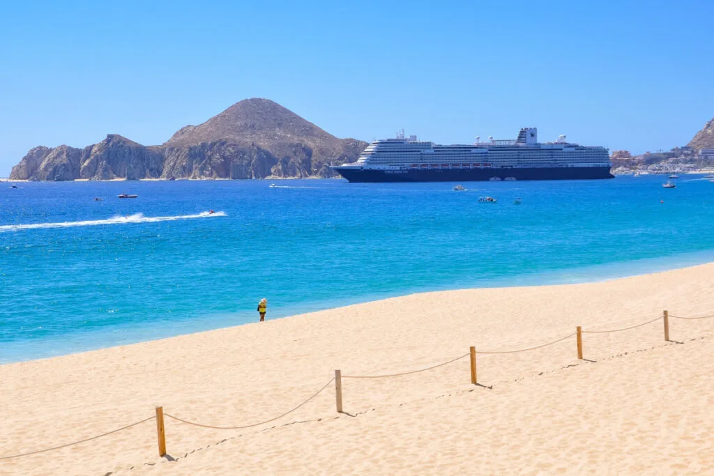Los Cabos Beaches Expected To Be Safe For Tourists By Weekend