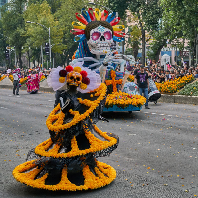 dia de los muertos parade mexico