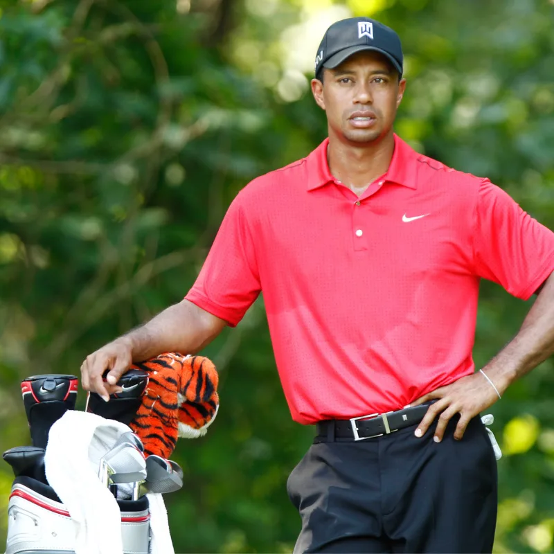 tiger woods in red shirt