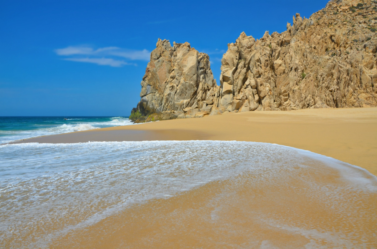 Beautiful beach in Los Cabos on a sunny day