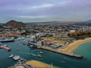 Los Cabos Tourists Urged To Follow Beach Safety Advice After Recent Rescues