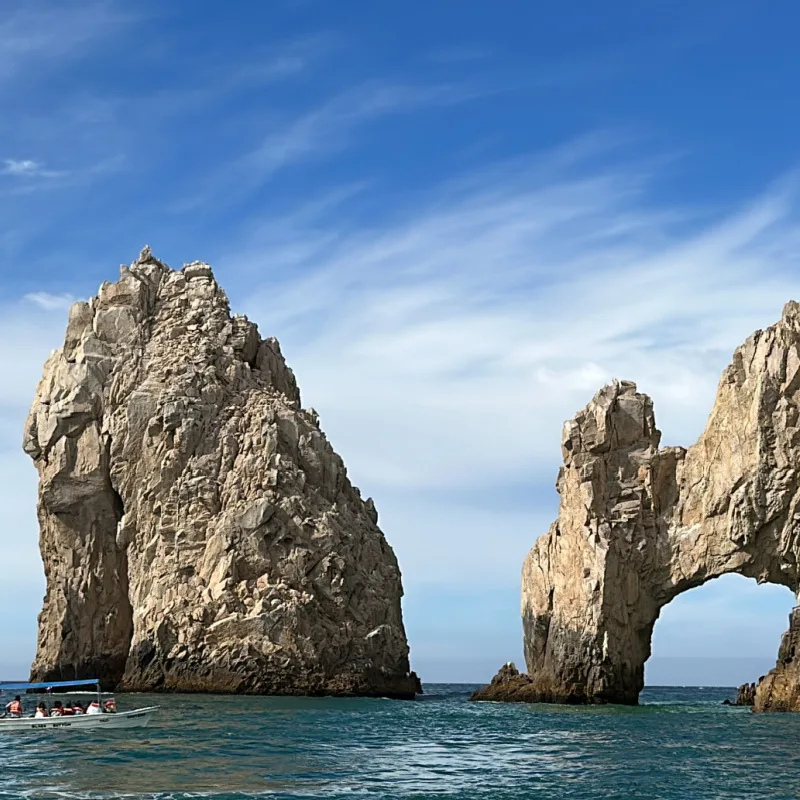 The famous arch in Los Cabos