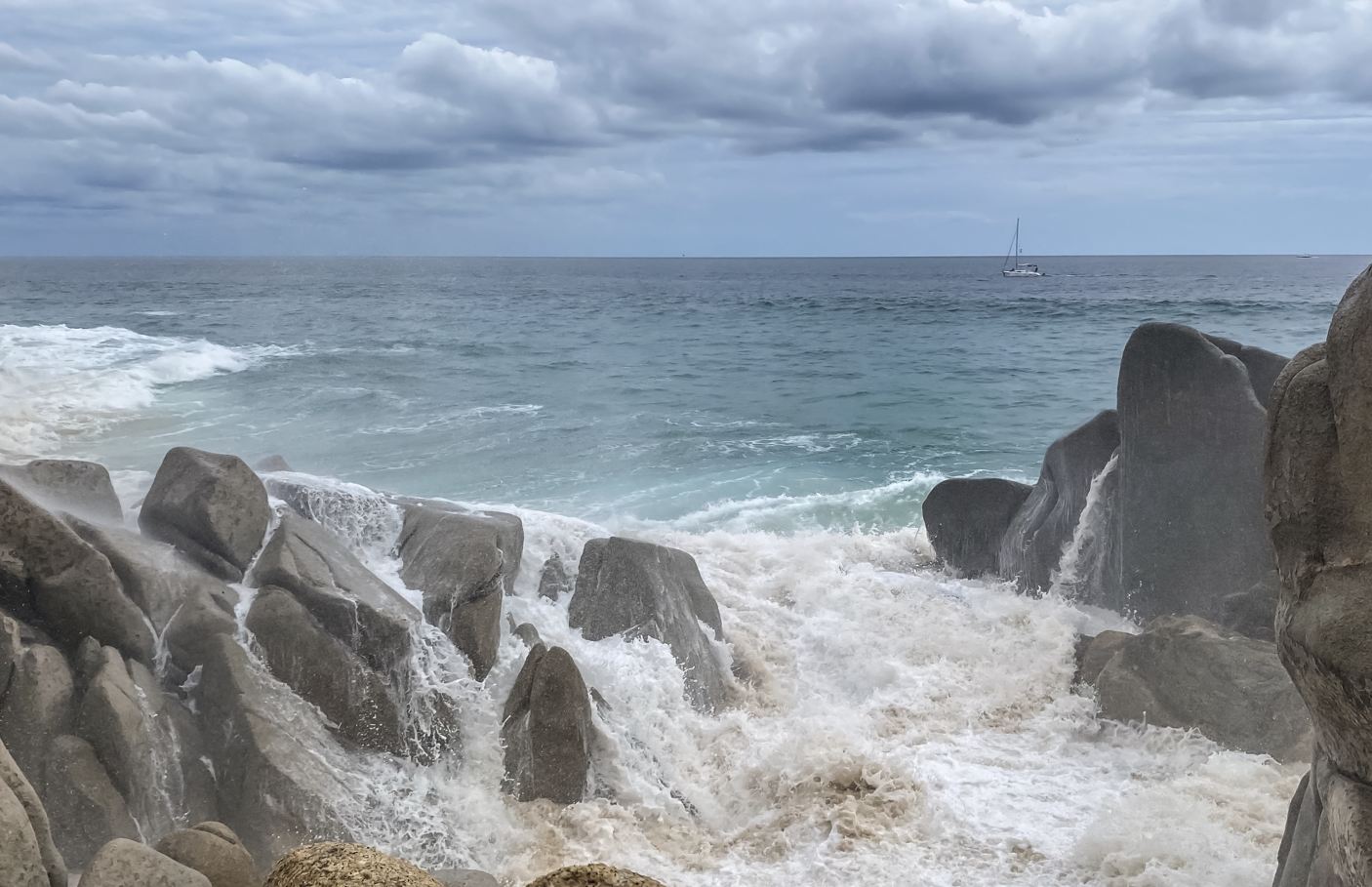 Rough waves Hit rocks in Los Cabos During Hurricane season