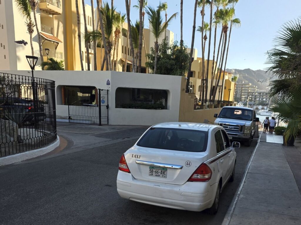 Cabo taxi in street