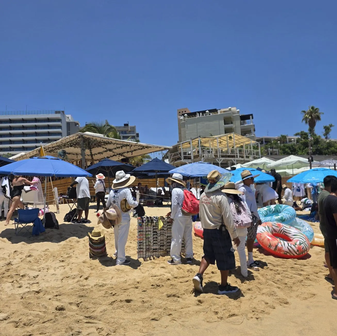 Medano Beach vendors