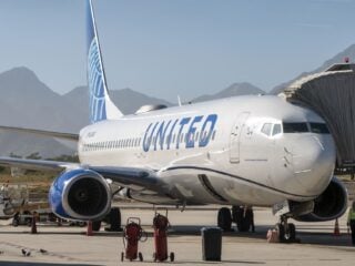 UNited plane lands in Cabo