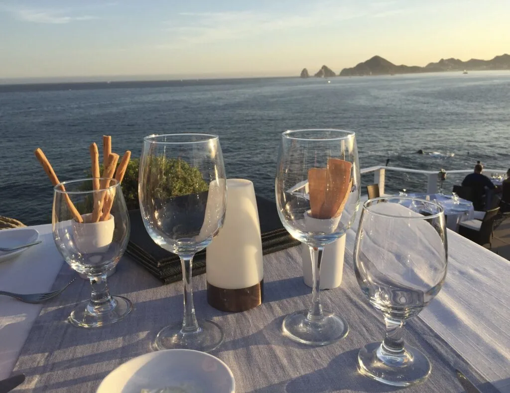 Cabo restaurant dining