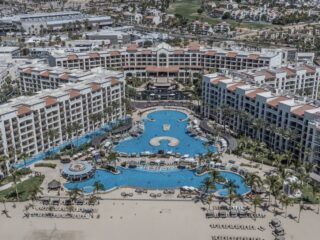 Do Los Cabos Resorts Offer Free Nights When Things Go Wrong?