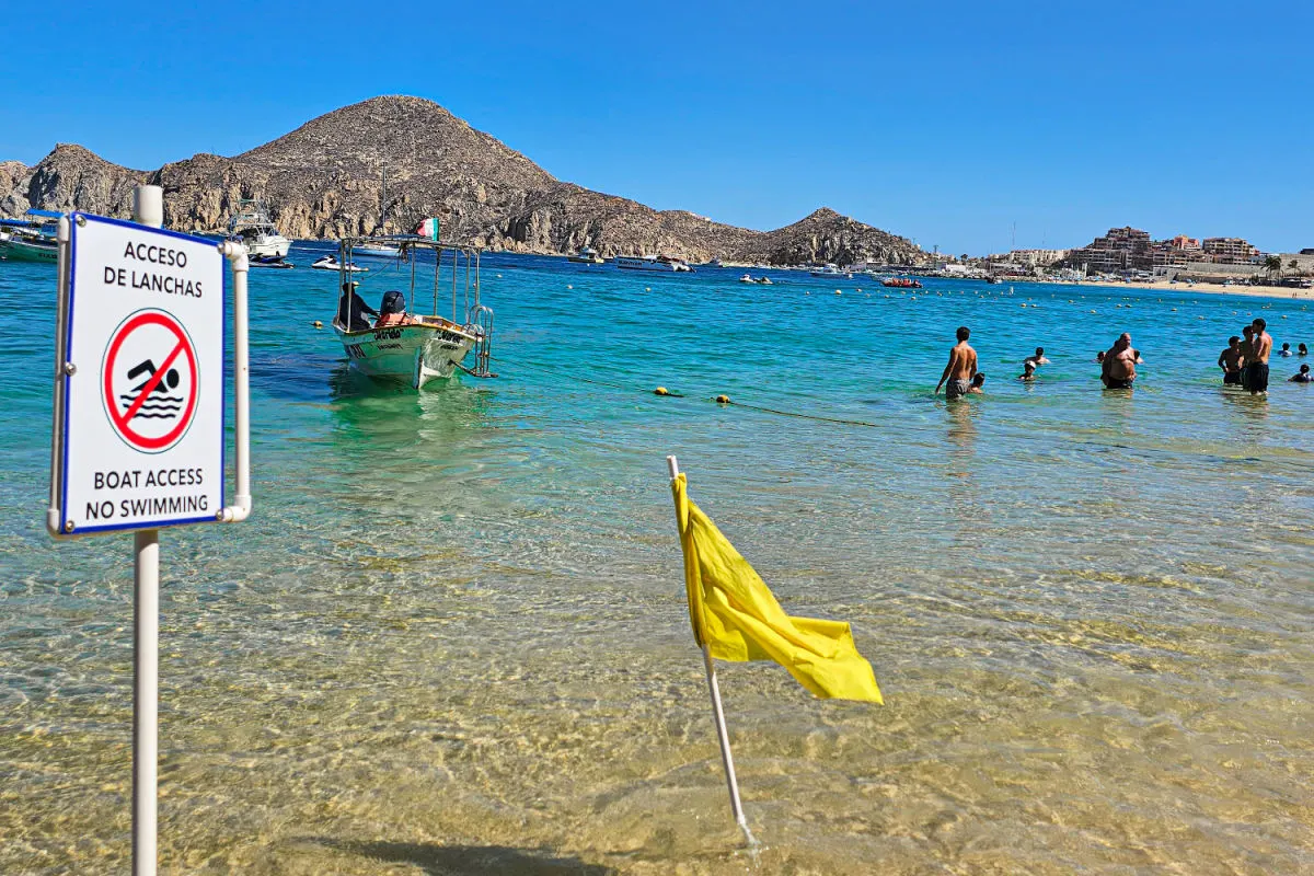 yellow flag on Medano beach-2 (1)