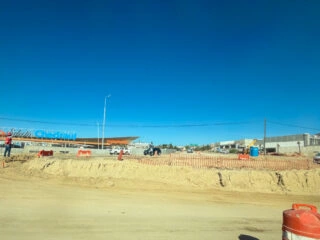 Traffic at the Los Cabos FONATUR Roundabout during construction October 29, 2025