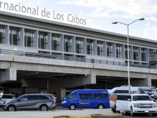 Uber Wins 10 Year Battle To Operate At Mexico Airports But What's The Reality In Los Cabos