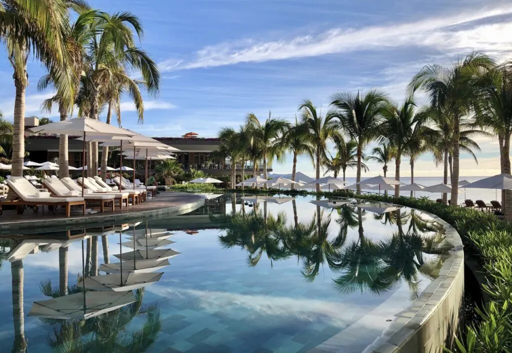 Last Minute 5 Star All-Inclusive Getaway To Los Cabos For Christmas Here's What It Will Cost You
