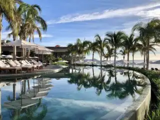 Last Minute 5 Star All-Inclusive Getaway To Los Cabos For Christmas Here's What It Will Cost You