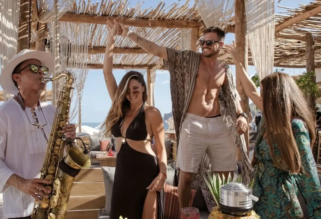 These Are The 2 LUXURY Los Cabos Resorts That Don't Feel Like A Retirement Home