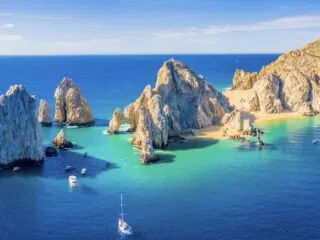You Can Fly Nonstop To Los Cabos From These Destinations (Check Your City In Seconds)