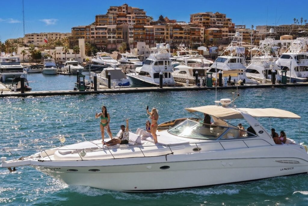 Los Cabos Is A Luxury Destination But Here's Why It Still Attracts The Party Crowd