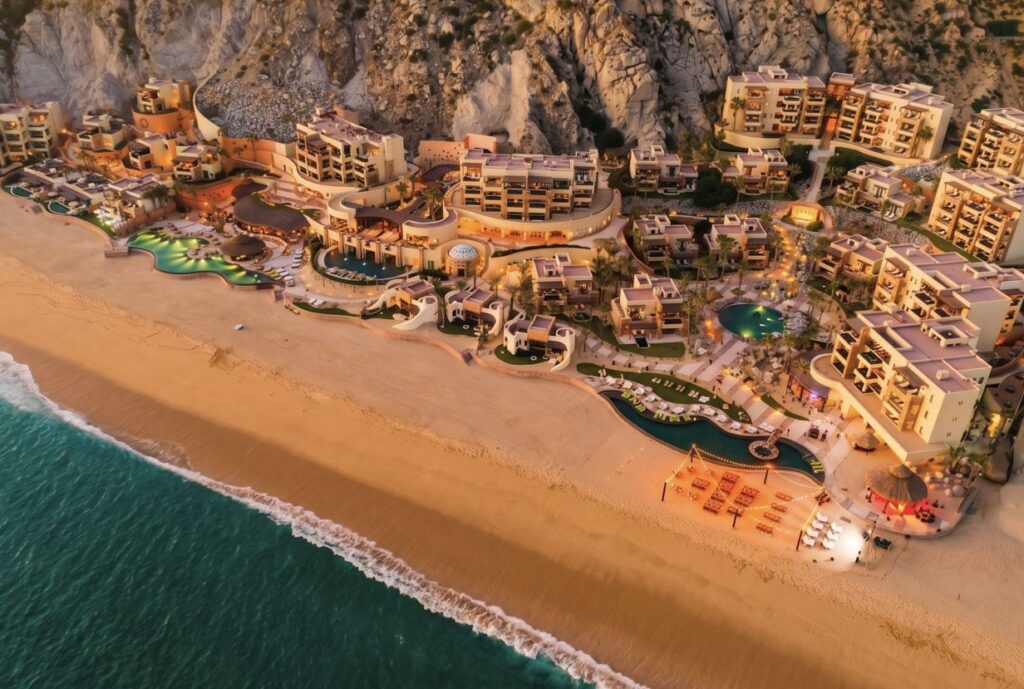 Ultra-Lux All-Inclusive vs. Luxury A La Carte Resort Which Is Right For Your Cabo Vacation